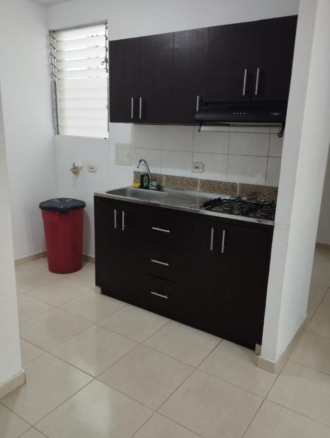 Apartment Apto De 3 Con Ventilador Y Parqueadero Comunal *